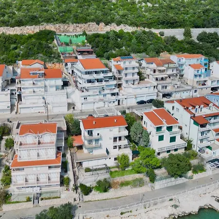 Tex * Neum